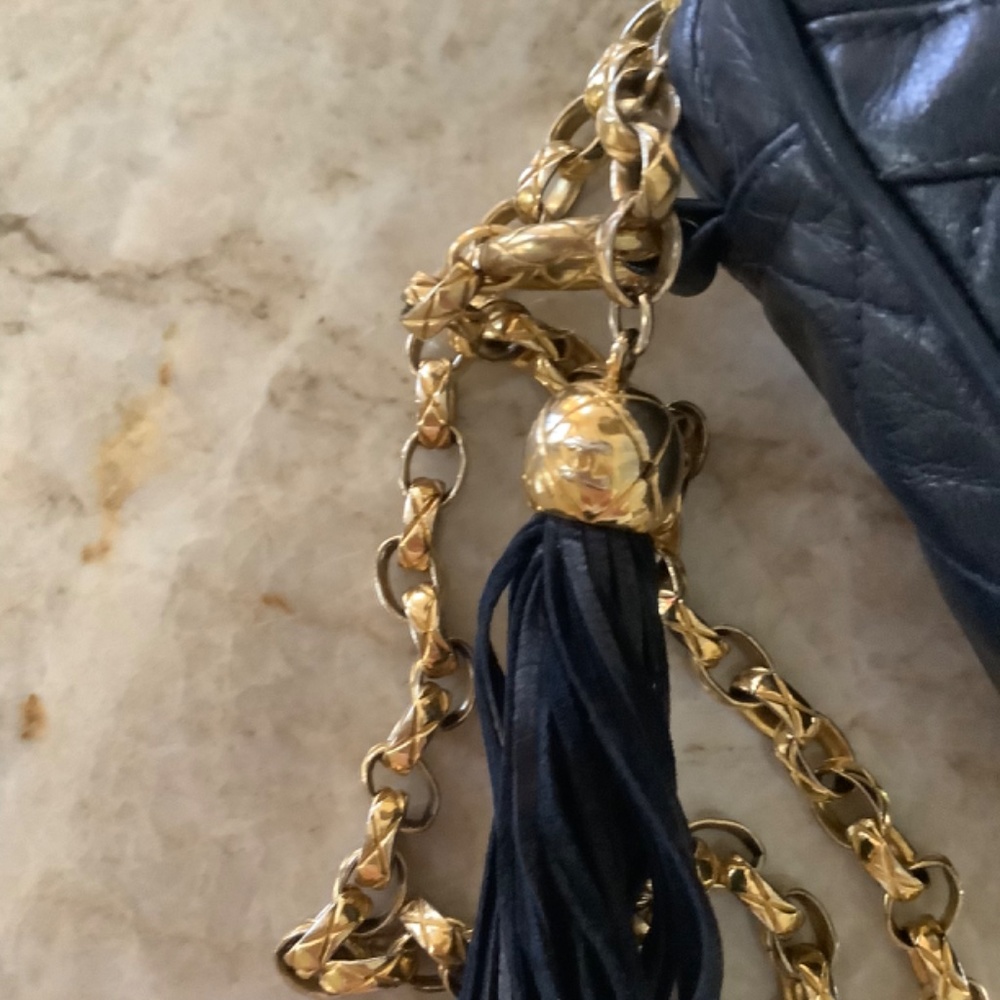 CHANEL HANDBAG - Picture 8 of 14